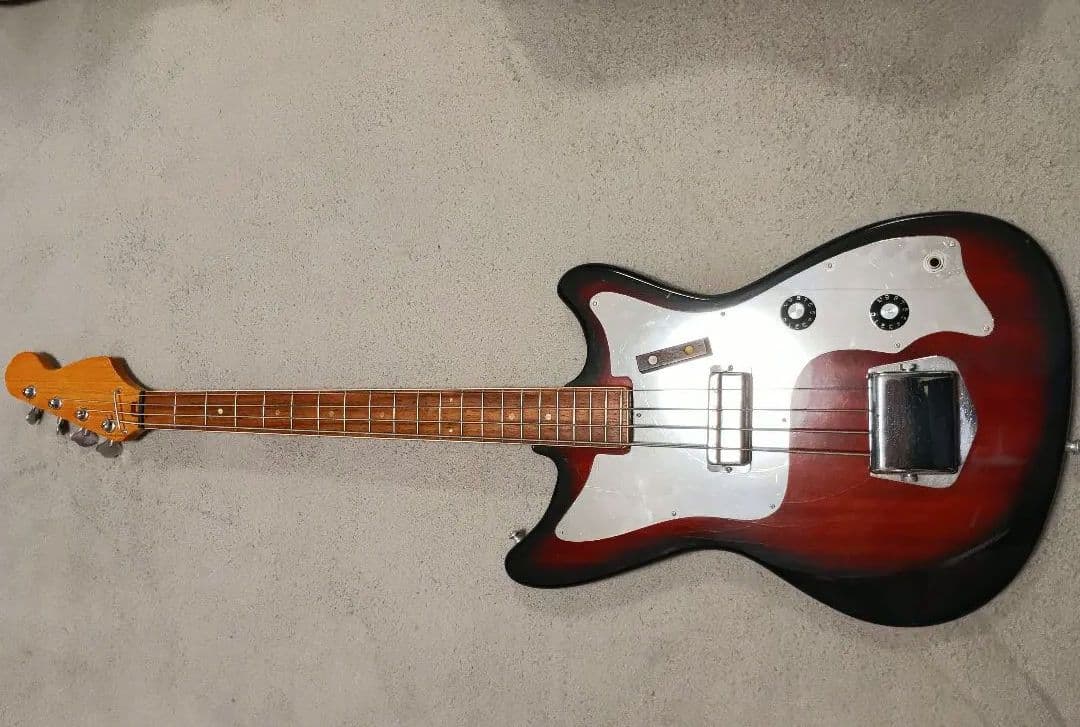 【メンテナンス済み 交換部品多数】Kawai カワイ エレキベース ケース付き