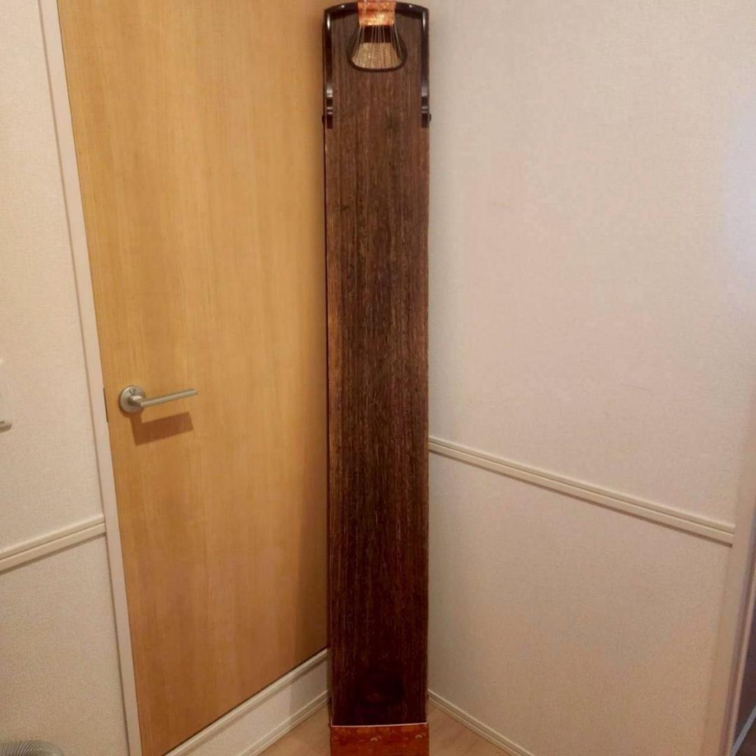 高級琴　綾杉彫り　くり甲　13弦 口前金装飾　竜舌金蒔絵