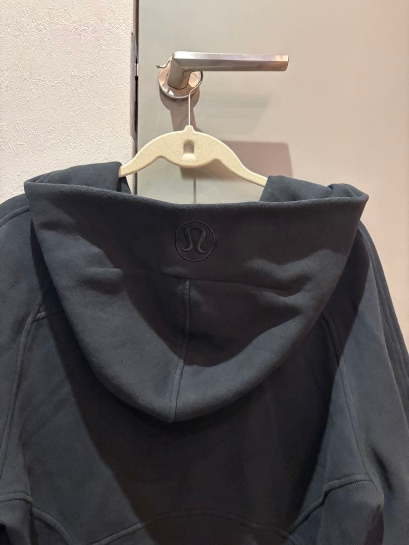 【超人気】ルルレモン　scubaオーバーサイズフーディ　サイズM