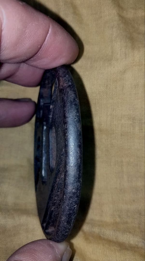 ♦最終価格♦鉄鍔　鐔(土佐国住　明珍紀利雄　桐に引両図透かし)　江戸時代　箱付き