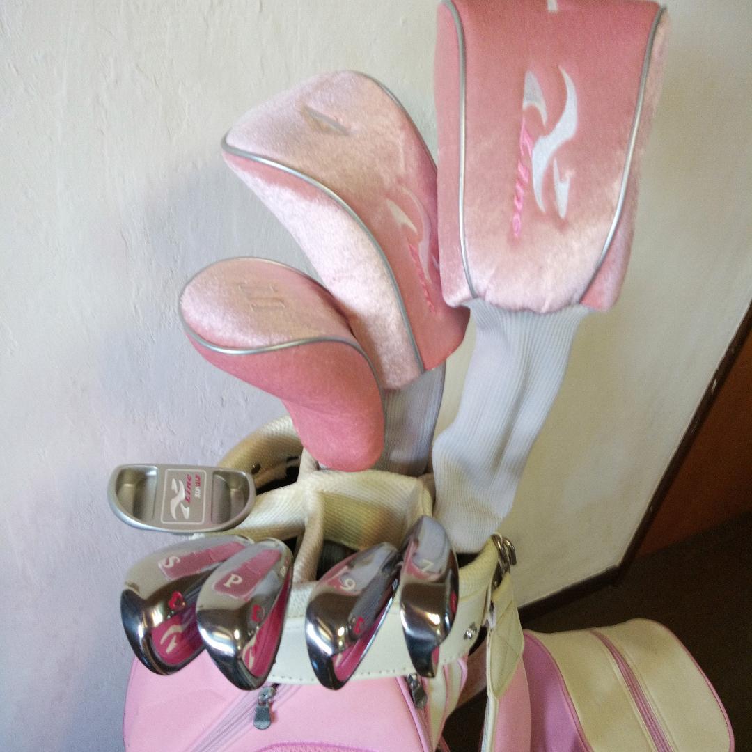 森英恵デザイン ゴルフクラブセット ピンク／超レア 未使用品