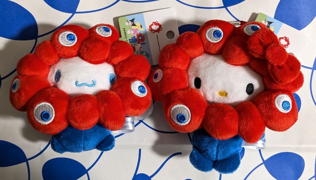 ミャクミャク　なりきりぬいぐるみ　カラビナbc　シナモン キティ