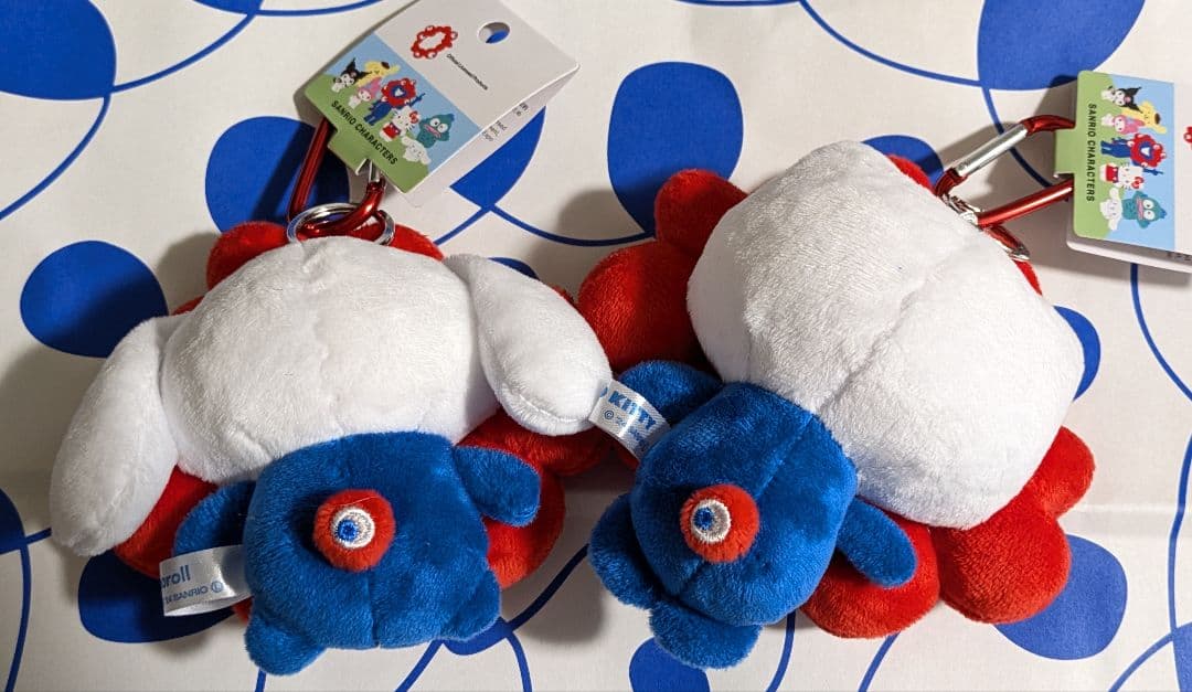 ミャクミャク　なりきりぬいぐるみ　カラビナbc　シナモン キティ