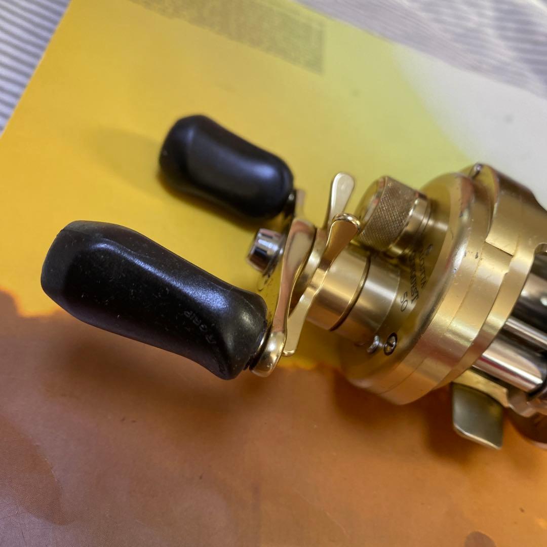 シマノ　カルカッタコンクエスト　50 シャロースプール付き　中古品