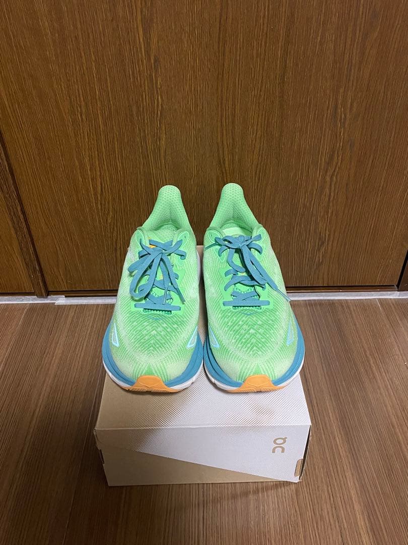 ホカオネオネ クリフトン9 26cm hoka clifton9