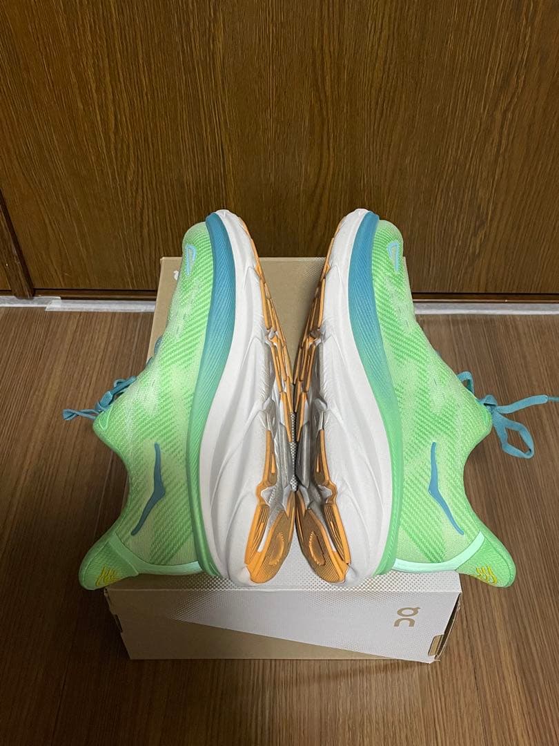 ホカオネオネ クリフトン9 26cm hoka clifton9