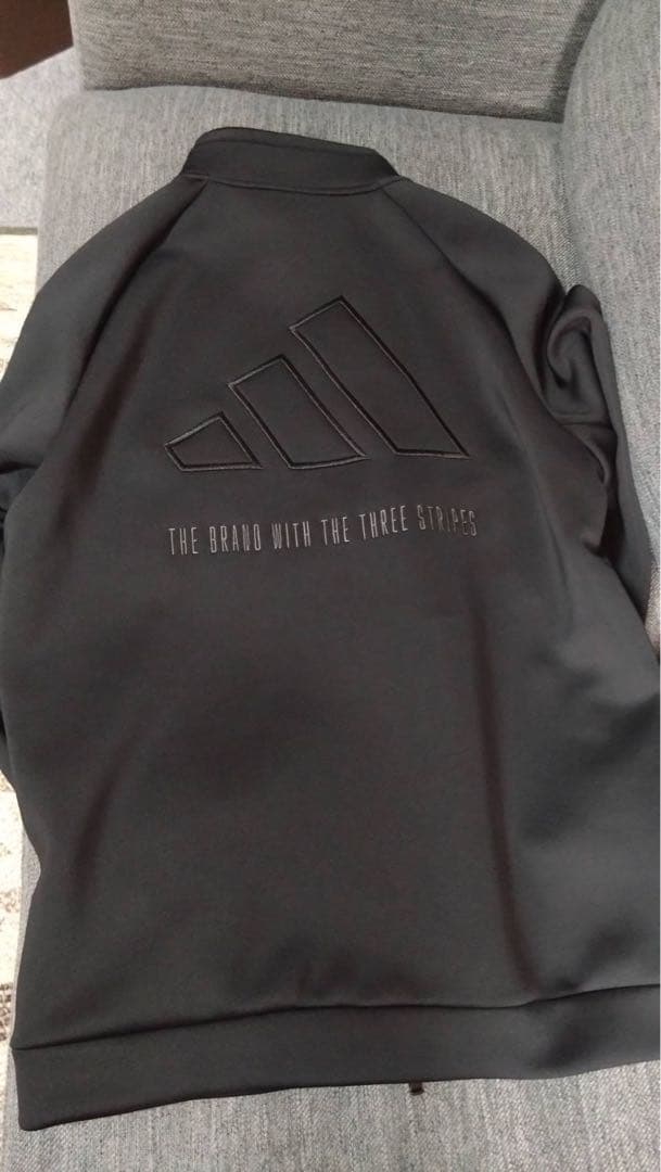 adidas ダンボールニット　セットアップ　メンズ