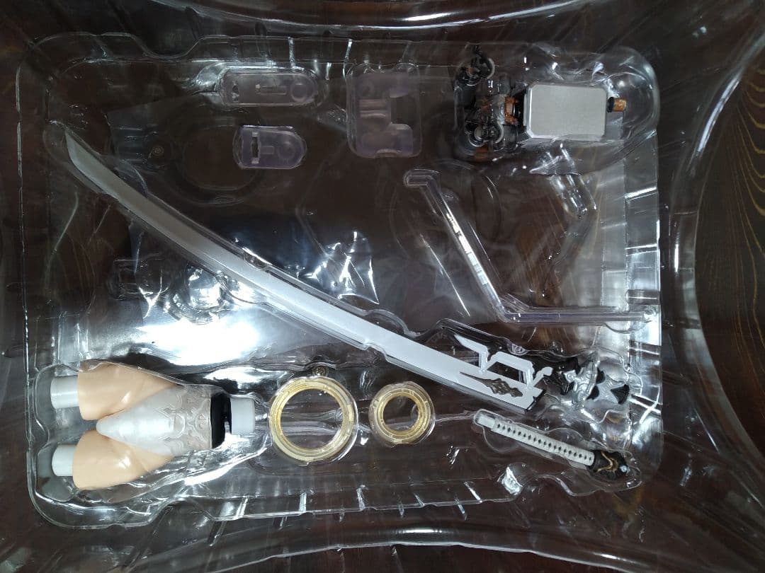 カチューシャプレイアーツ改　ニーアオートマタ 2B Deluxe Ver