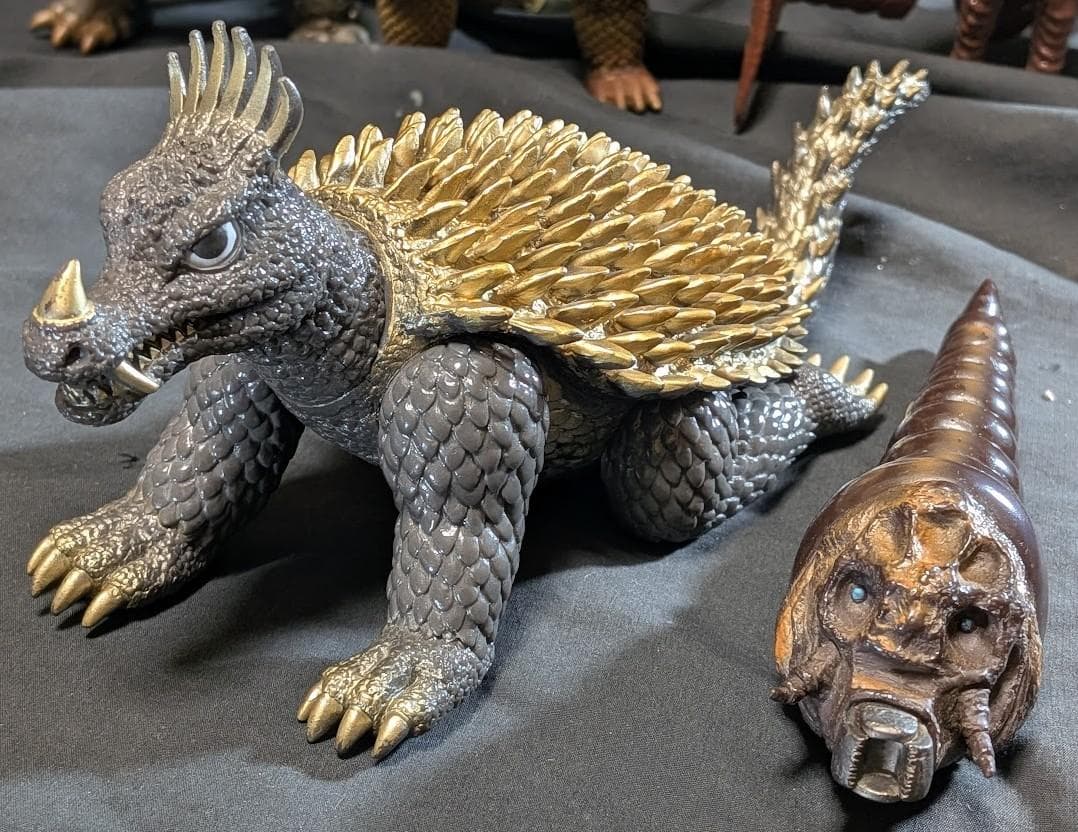 昭和ゴジラ・キングギドラ・ゴロザウルス・バラゴン他（バンダイ）ソフビ７体セット