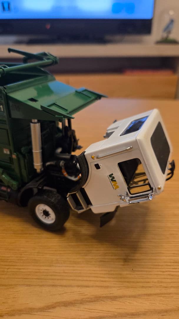 ファーストギア製 Mack TerraPro ゴミ収集車 ダイキャスト 1/34