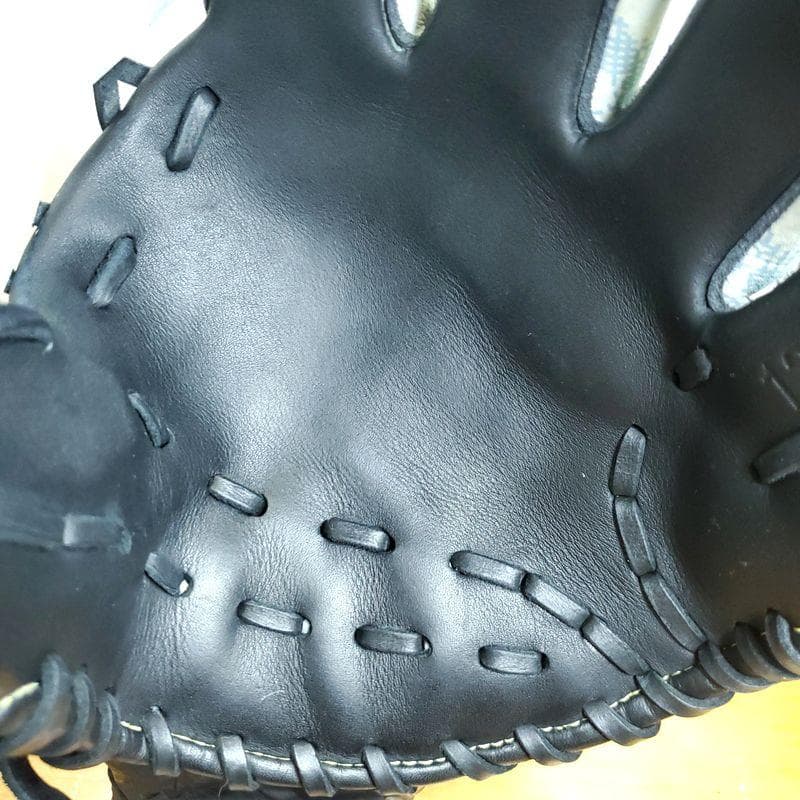 アンダーアーマー WHITE CAMO 限定モデル カモ柄 内野用 軟式グローブ