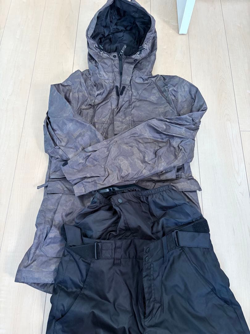 スノーボードウェア　スキーウェア　メンズ