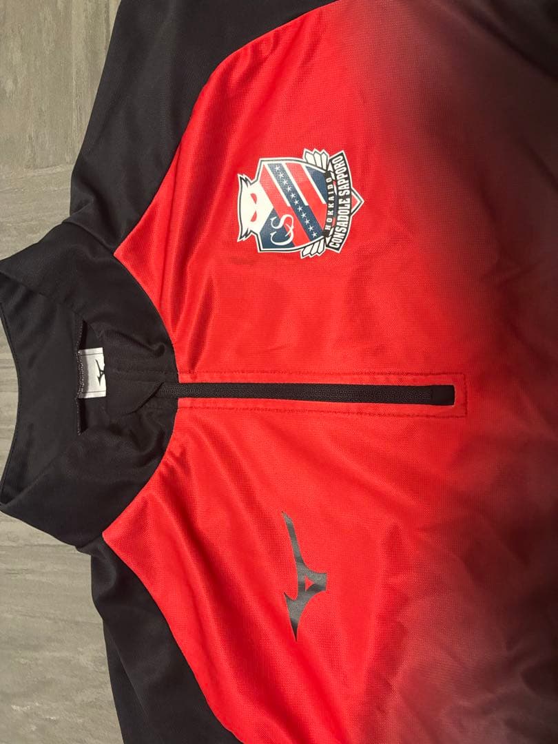 北海道コンサドーレ札幌 支給品 Mizuno ハーフジップ上L 下はおまけ