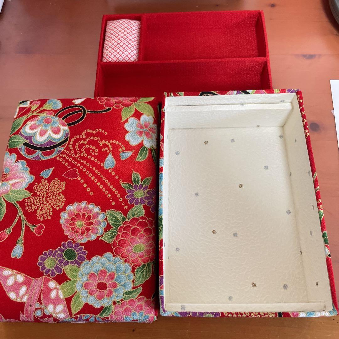 ちりめんの裁縫箱
