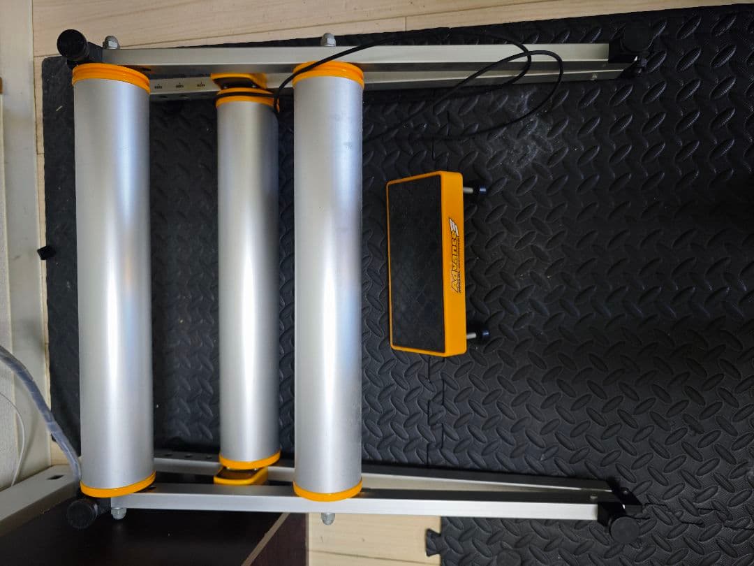 ミノウラ　MINOURA 3本ローラー