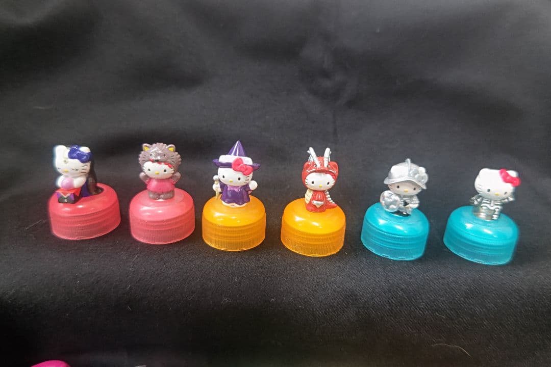 ハローキティ ペットボトルキャップ モンスター全13種フルコンプリート