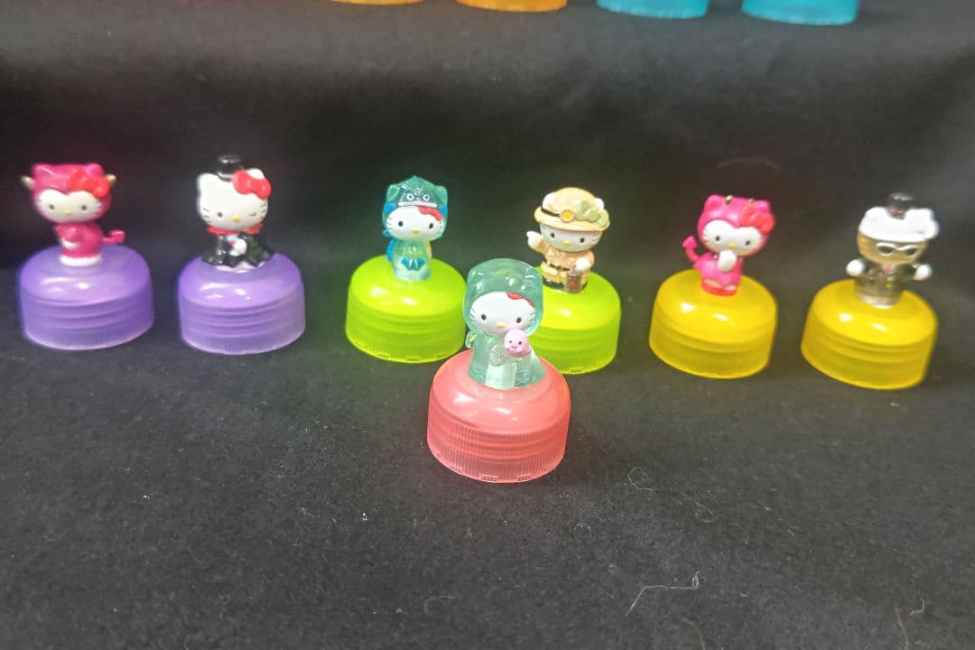ハローキティ ペットボトルキャップ モンスター全13種フルコンプリート