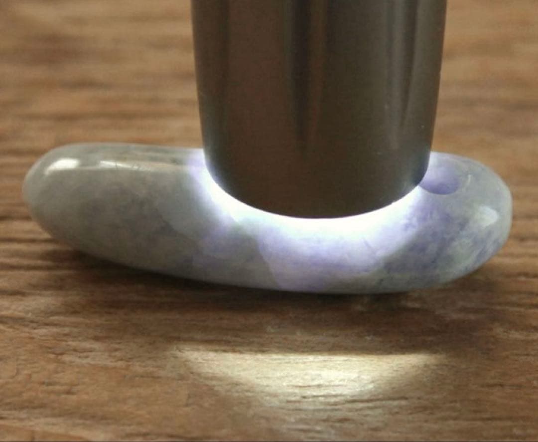 糸魚川翡翠　勾玉　金山谷産　陽春作