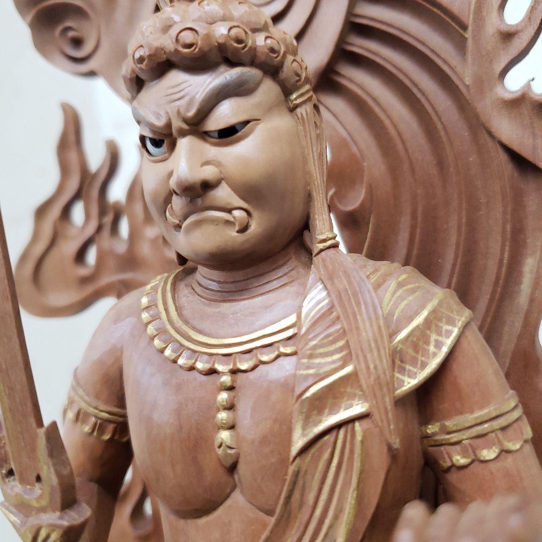 Ｂフライデー　魔除★アフリカ白檀 不動明王座像4寸 眼入・瑟瑟座★