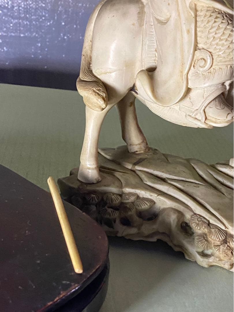 天然素材　騎馬武将像 木製台座付き　骨董