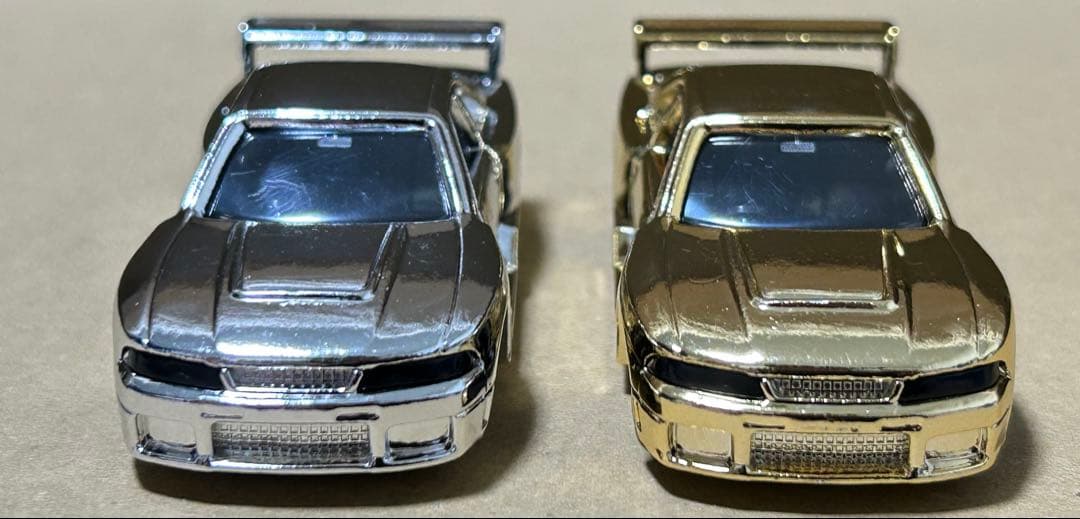 トミカ ニッサン スカイライン メッキ仕様 2台セット