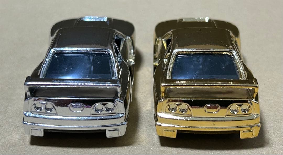 トミカ ニッサン スカイライン メッキ仕様 2台セット