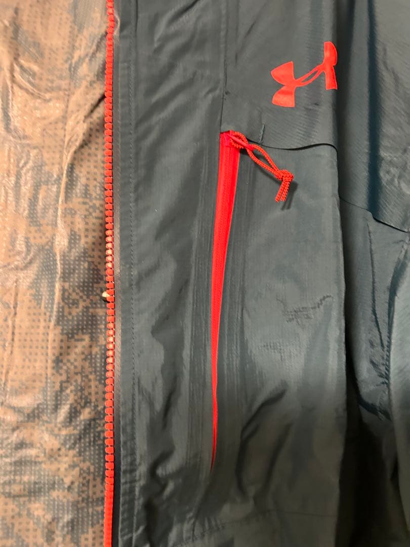 Under Armour ウィンドブレーカー メンズ　XL
