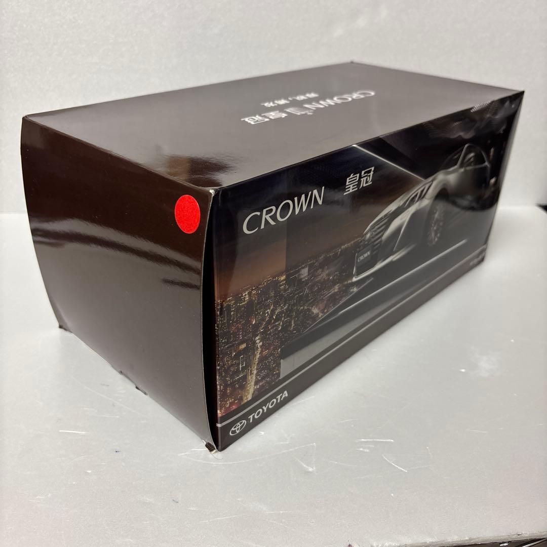 CROWN ワインレッド セダンモデル
