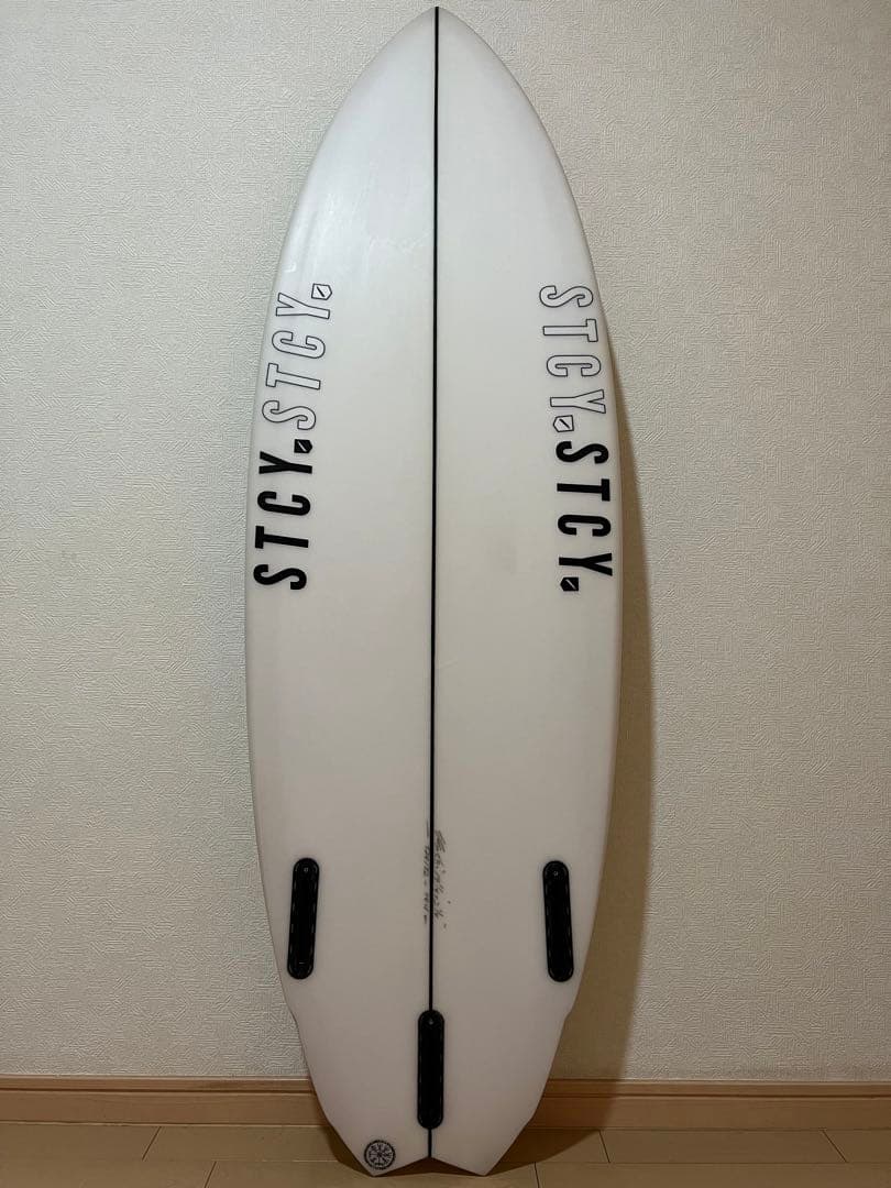 ステイシーサーフボード　ローチ2   5.3  26l