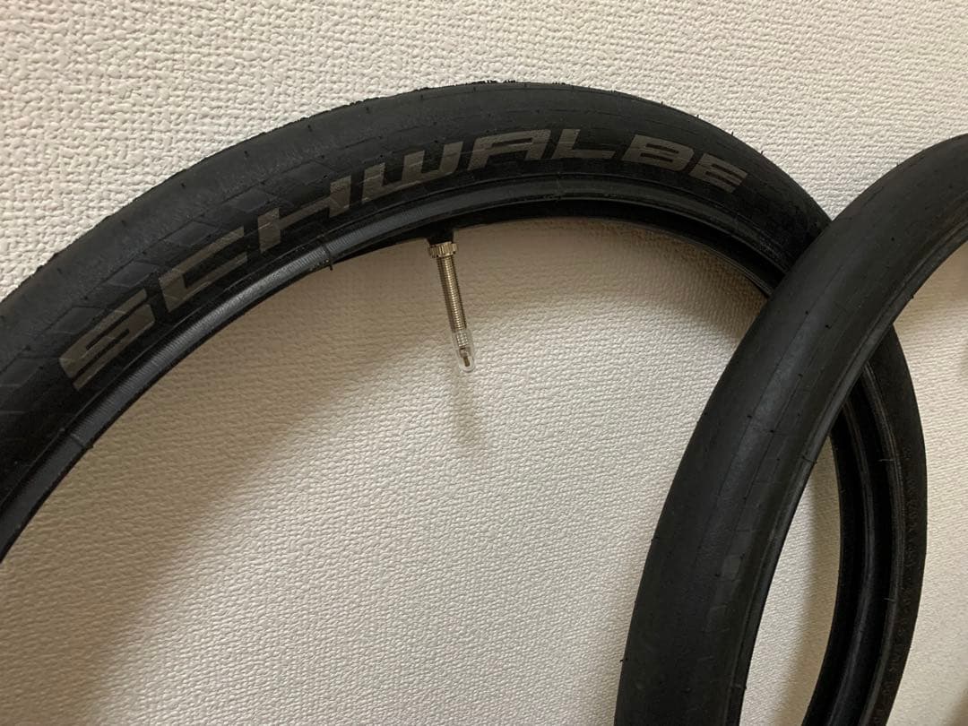 SCHWALBE KOJAK 20インチタイヤ 406 + チューブセット