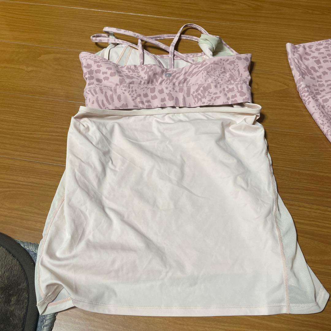 sukala 　Mサイズ　未使用　 ピンク系アニマルプリント ヨガウェア セット