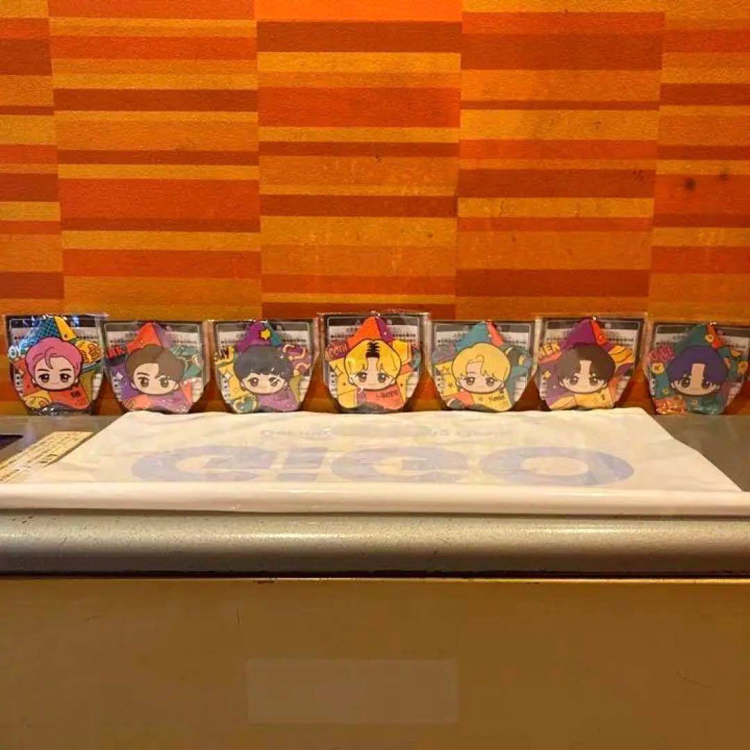 BTS TinyTAN Butter ちびぐるみ星型ビッグ缶バッジ 全７種セット