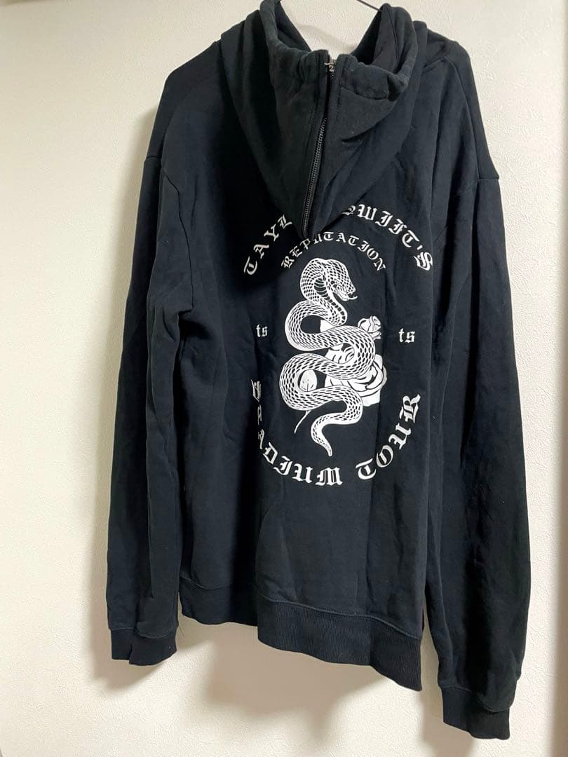 日曜まで限定値下げ〜23時頃まで　テイラースウィフト　パーカー　レピュテーション