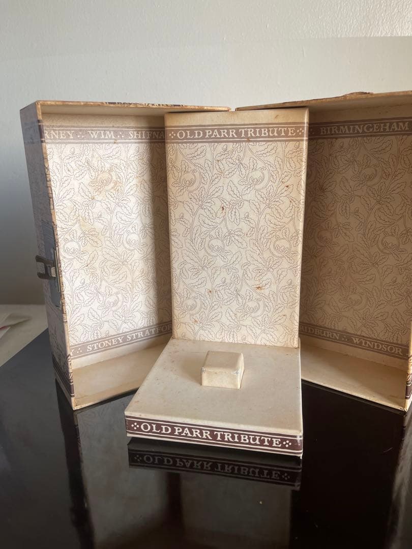 OLD PARR TRIBUTE 1635 陶器ボトル