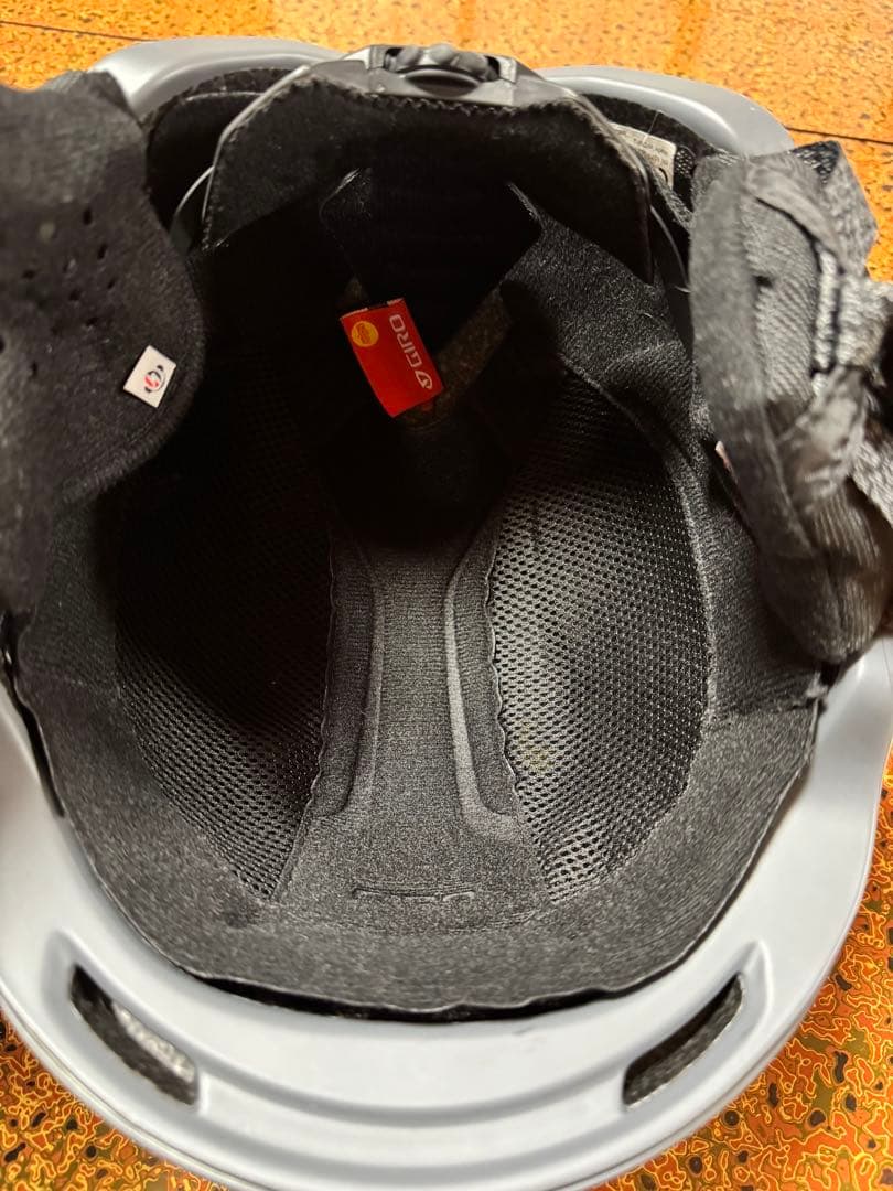 GIRO NEOMIPS ヘルメット グレー L