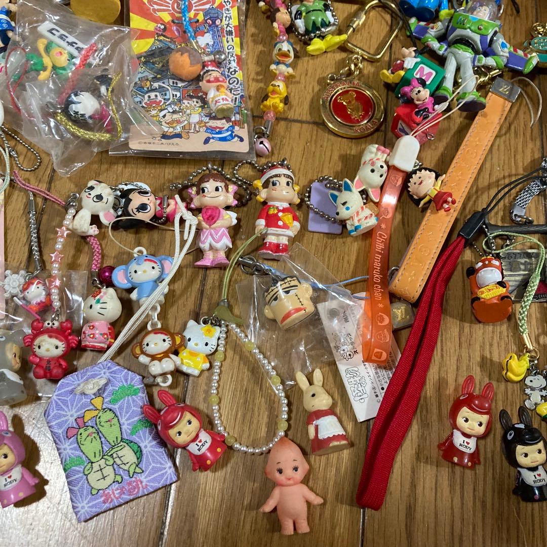 平成　レトロ　ご当地　ストラップ　キティ　ディズニー　リラックマ　キューピー