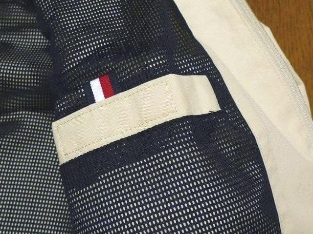 L日本サイズ位新品トミーヒルフィガーUSA限定ジャケット耐風耐水 シッカリ素材