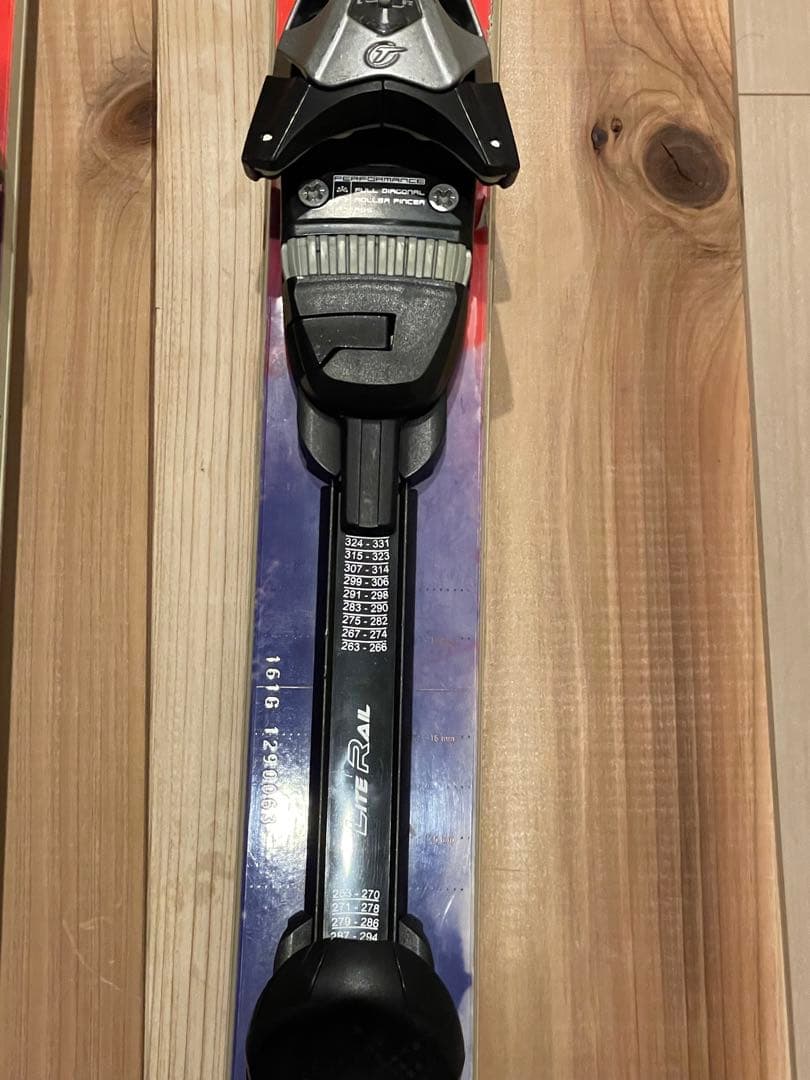 送料込み！！フリースタイルスキー板カナダクリント161cm専用ビンディング付き