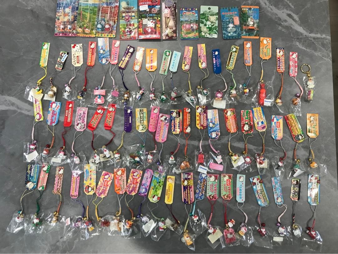 【まとめ売り】ハローキティ ご当地 キーホルダー ストラップ セット 70個