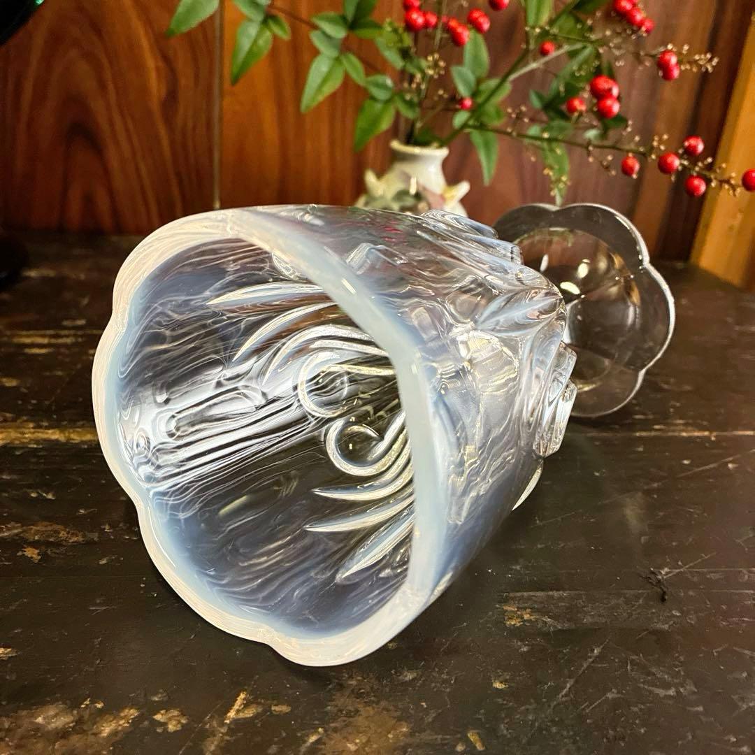 骨董　レトロ　乳白色暈し　ハートプレス紋　チューリップ型　パフェグラス　氷コップ