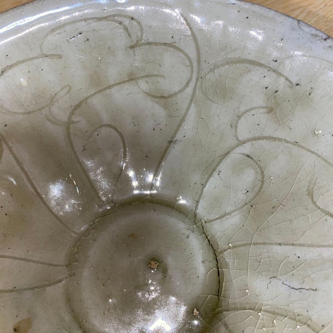 陰刻紋青磁茶碗　宋時代　耀州窯