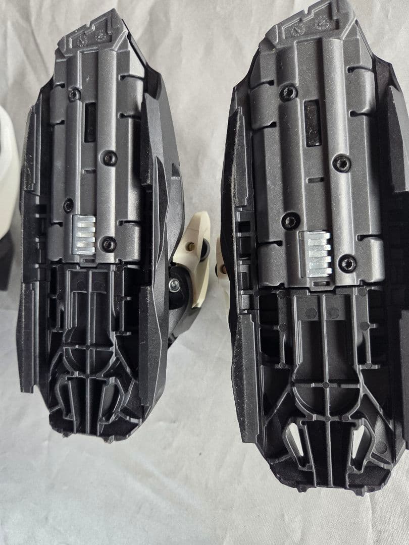 Marker motin10ビンディング ホワイト/ブラック