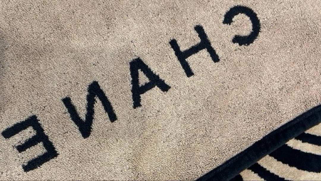 CHANEL ビーチタオル　ブラック×ベージュ　シャネル