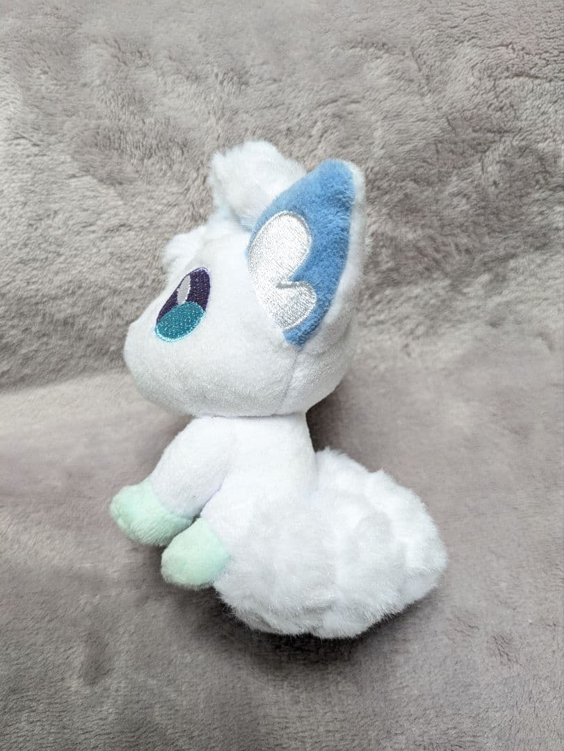 ポケモンセンター限定 アローラロコン チャーム付きマスコット