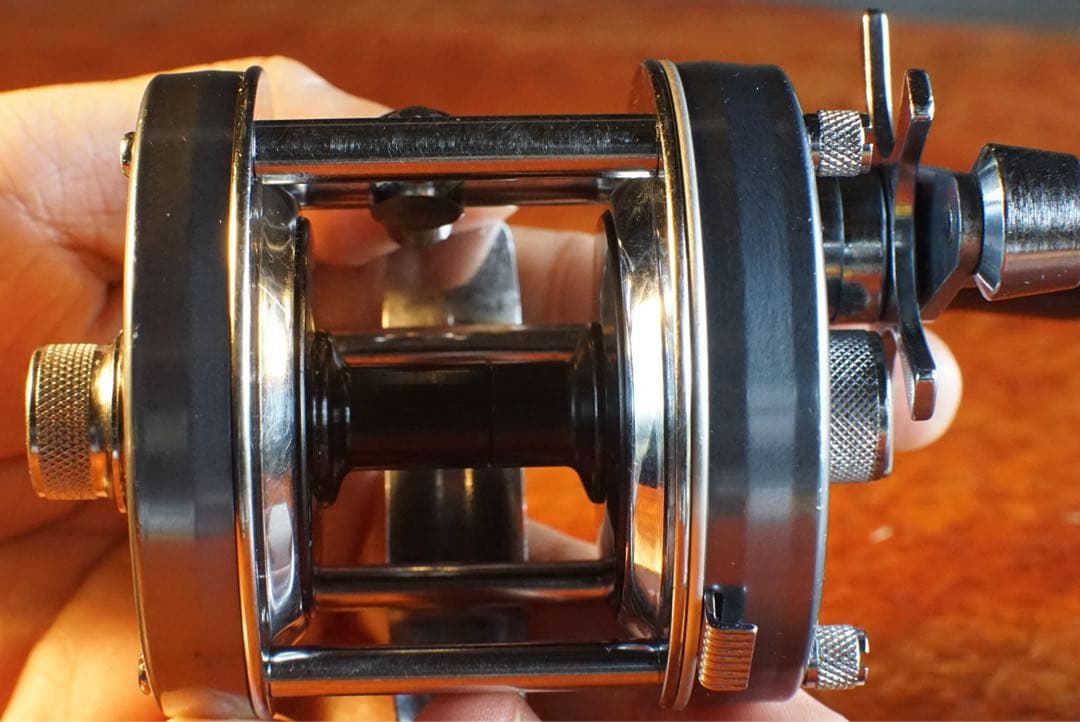 ABU アンバサダー 5500C メンテ済 フレーム修正済