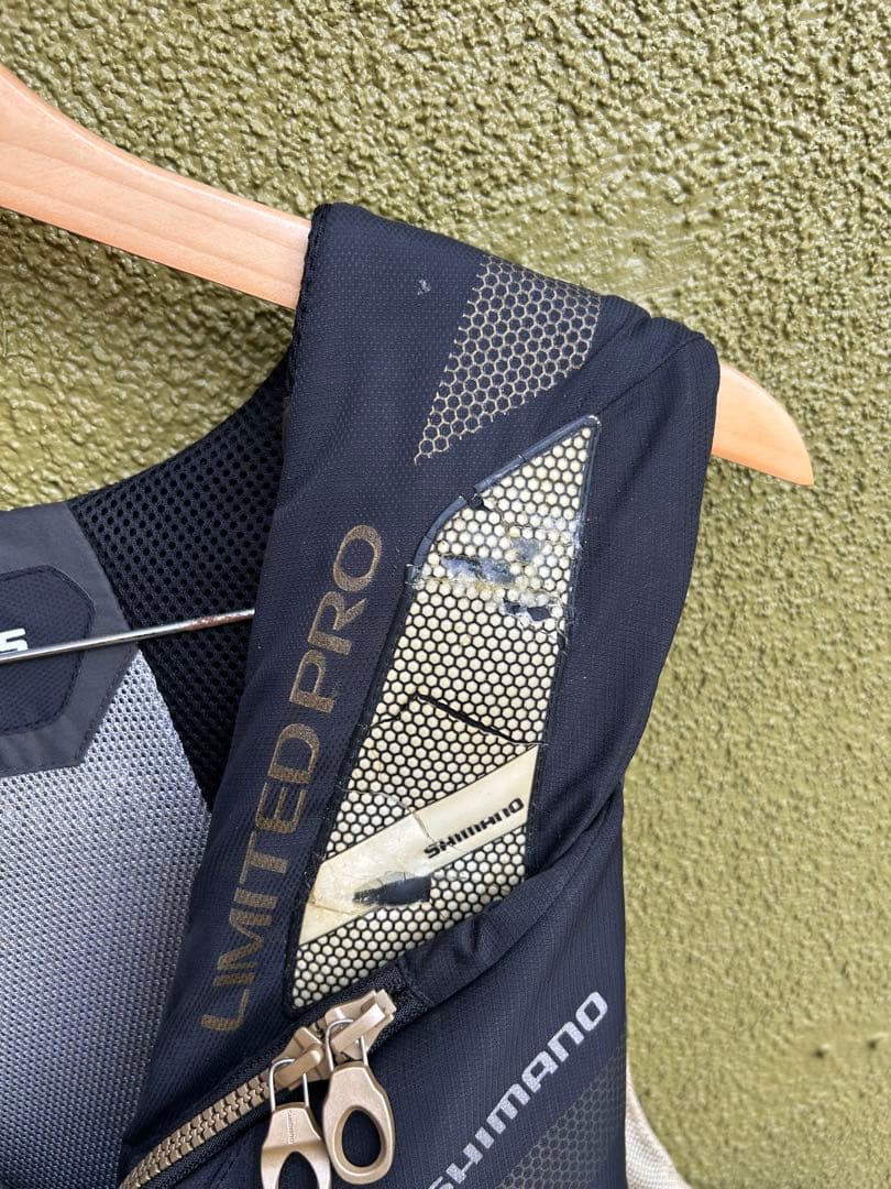 SHIMANO LIMITED PRO ライフジャケット