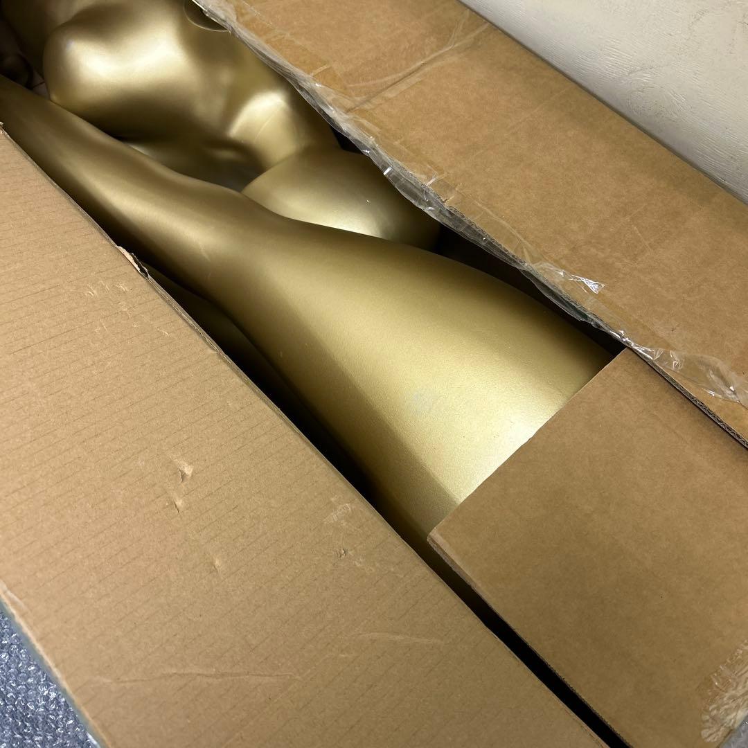 【高身長200cmくらい】全身マネキン（女性型）｜色：ゴールド（＝金色）