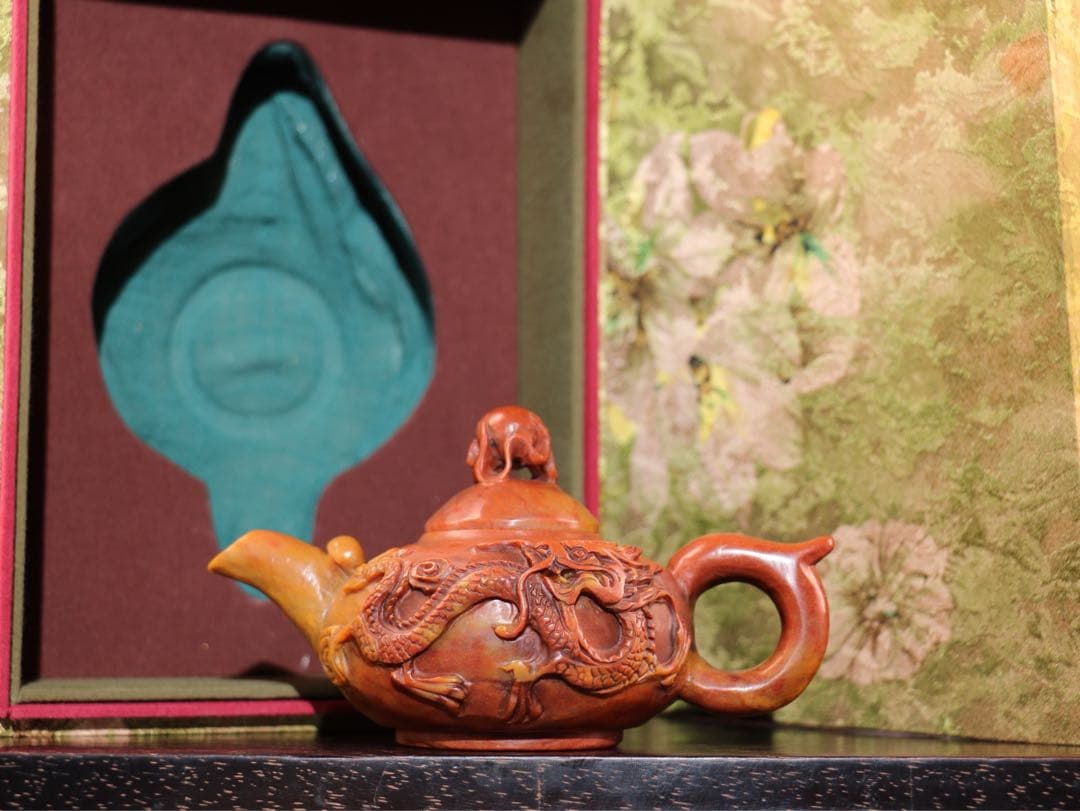 時代物　雙龍 天然　寿山石 急須· 茶壺 極細工彫刻　置物　逸品　インテリア