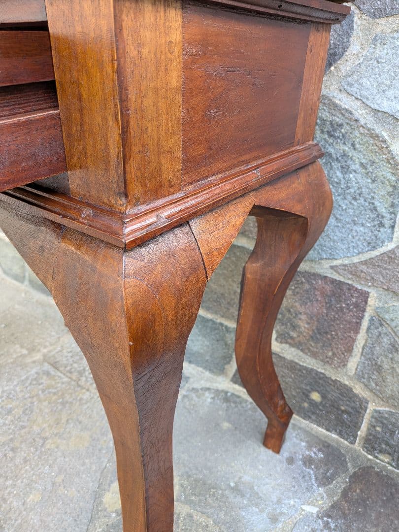 アンティーク木製の猫脚ガラスキャビネット　ケビントキャビネット