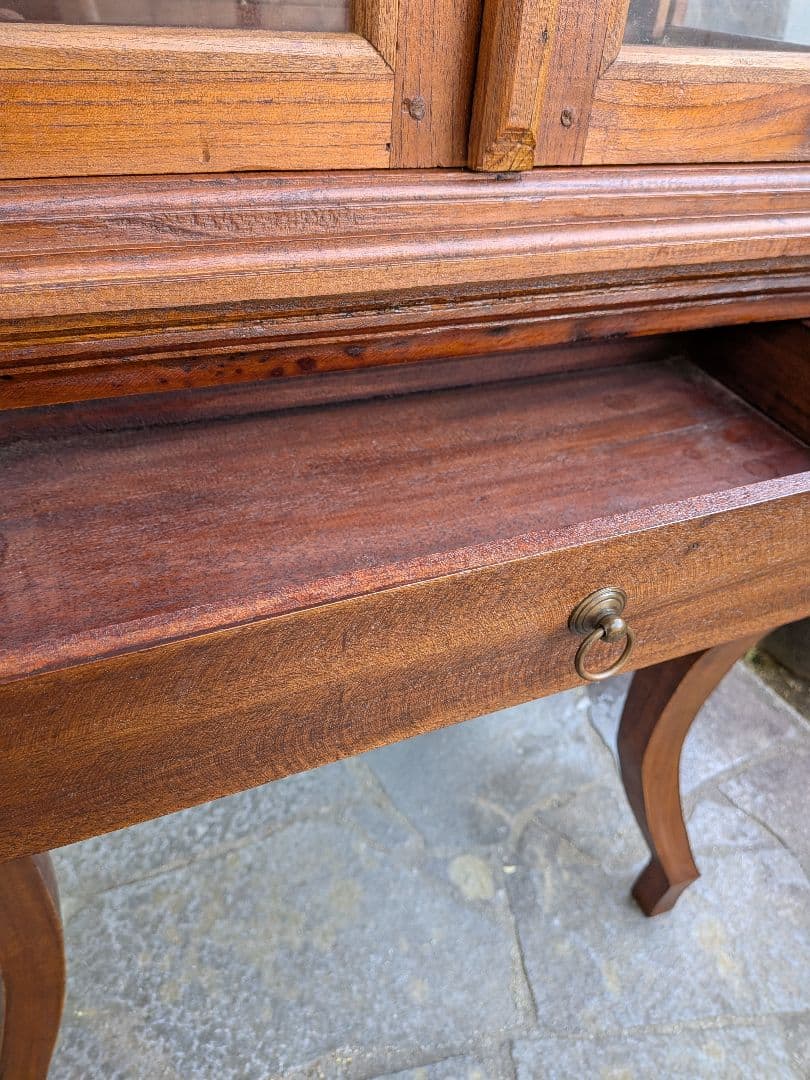 アンティーク木製の猫脚ガラスキャビネット　ケビントキャビネット